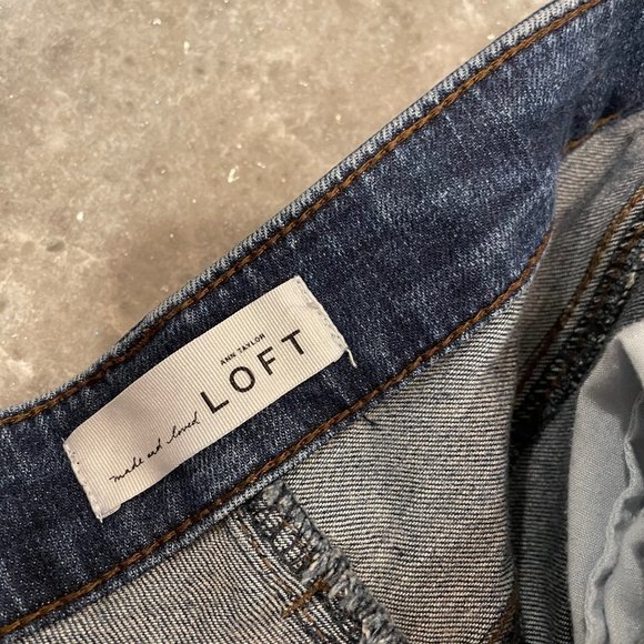 LOFT Curvy Straight size 27/4 - Picture 2 of 4